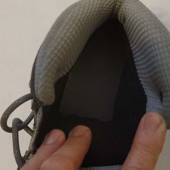 Boy's vasque hiking boots size 2M - Picture 7 of 9